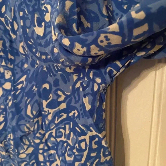 Lilly Pulitzer 100% silk 3/4 sleeve blouse - Picture 4 of 6